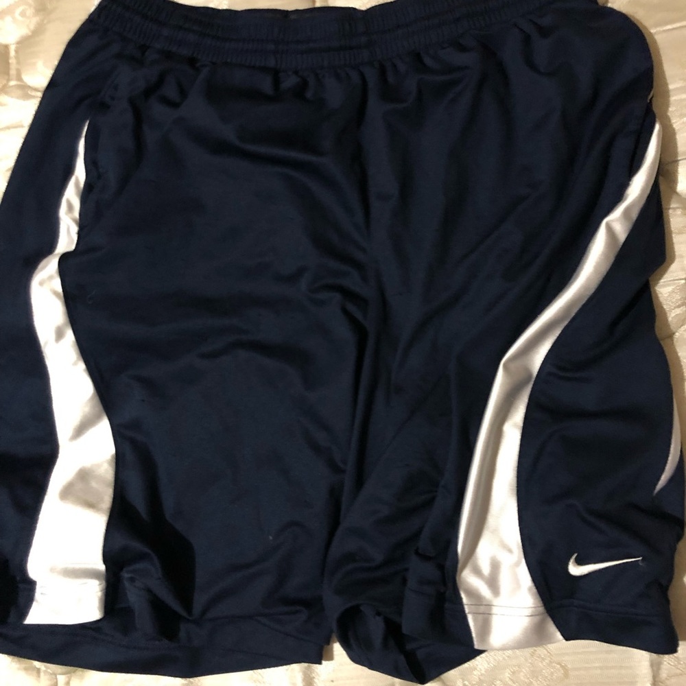 Nike athletic shorts XL blue